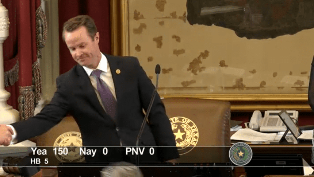 HB5 (87th) passes