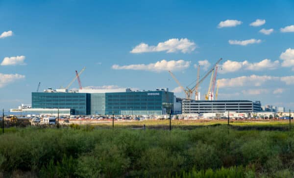 Construction of massive Samsung semiconductor fab manufacturing facility in Taylor, Texas